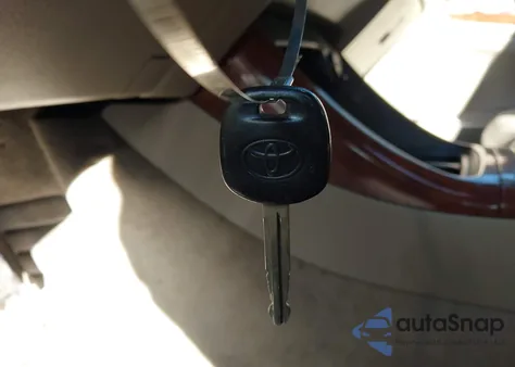 2003 Toyota Camry Xle z USA, uszkodzony, nr VIN 4T1BE32K03U161421